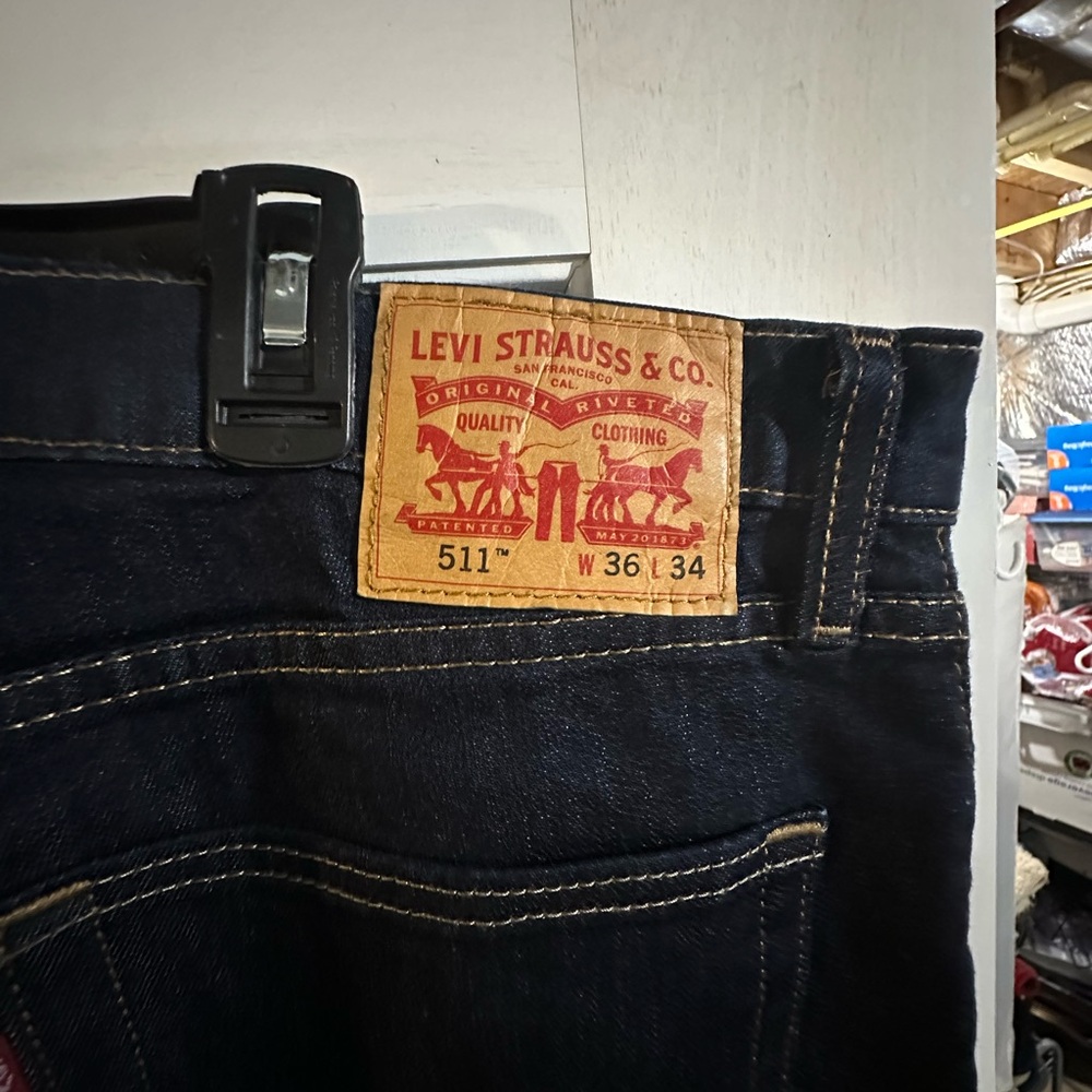 Levis 511 36x34 men’s dark blue jeans - Picture 2 of 2